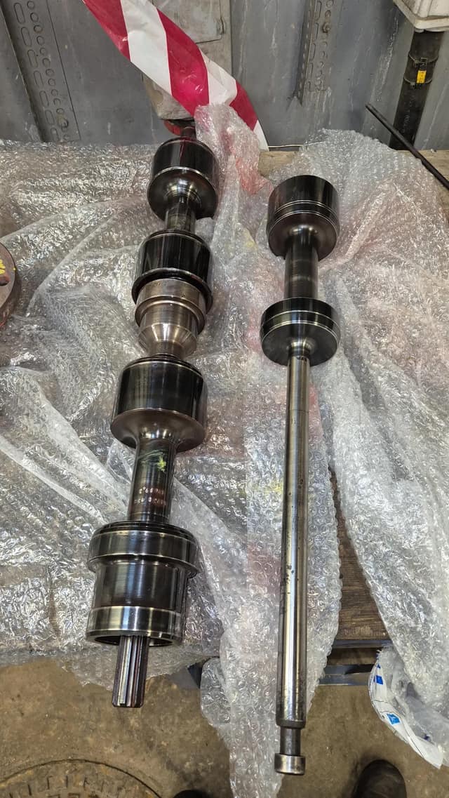 Refurbished pump shaft and spindle after cleaning and polishing