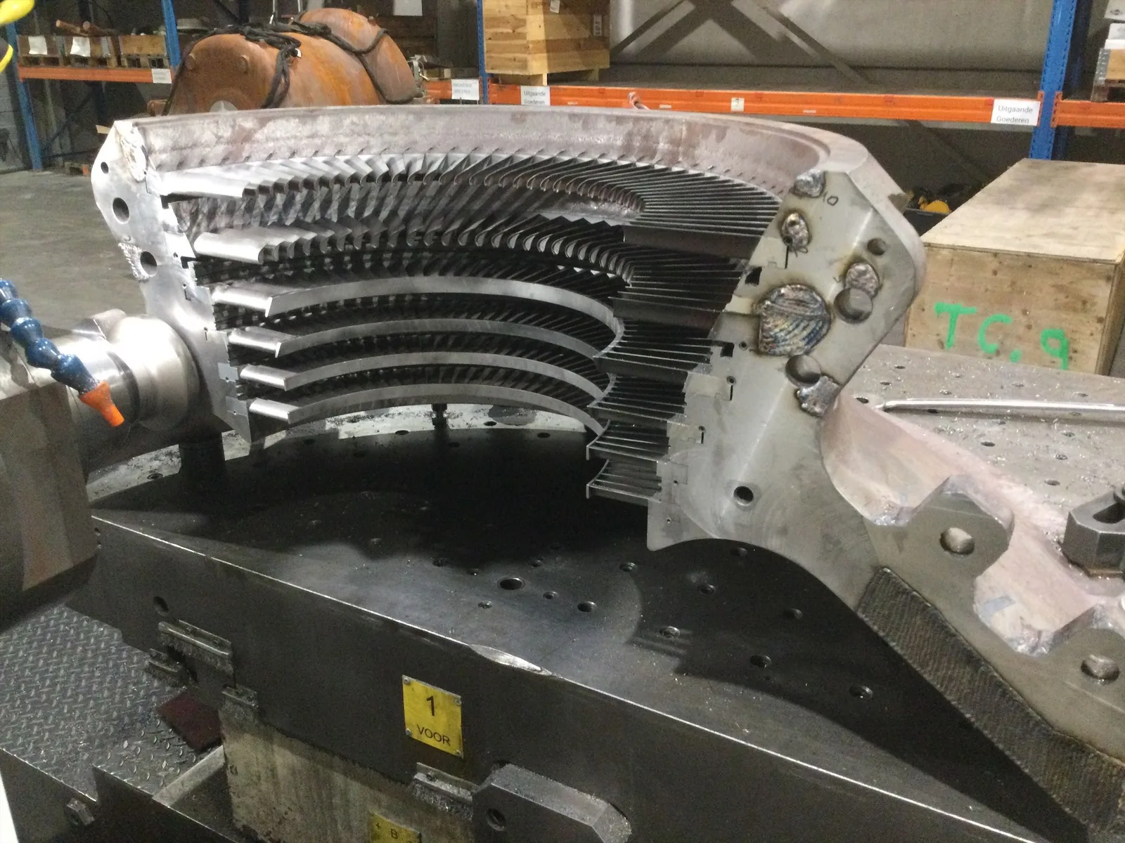 Blade carrier half of the MAN Turbo MARC 4 on the machining table