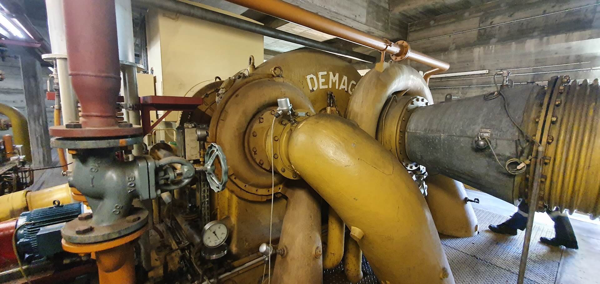 DEMAG steam turbine and piping under inspection