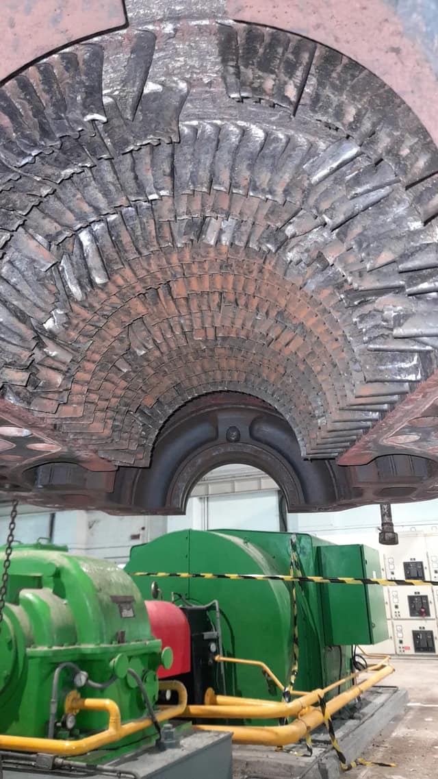 Upper casing lifted, showing the damaged stator blades of the Brown Boveri DGSS turbine