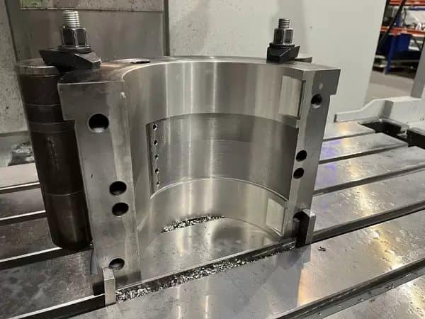 Tilting-pad hydrodynamic bearing assembly