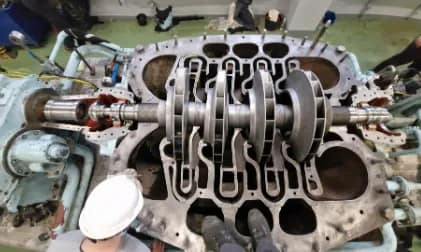 On-site assembly of the Sulzer 2RC vacuum blower rotor with seal clearance checks