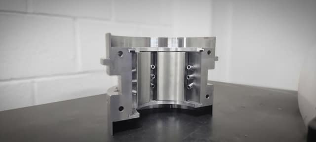 Babbitt bearing assembly close up